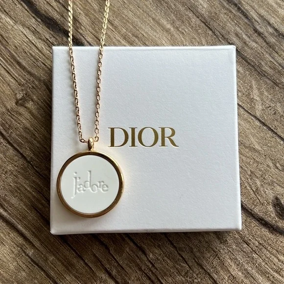 Dior • Gold J'adore Necklace - Picture 15 of 15